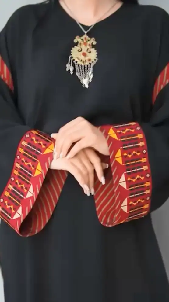 Türkmen fasonlar pombarh fasonlar Fasonlar 2025 fasonlar fason moda modalar Bezen bezen Türkmen fasonlar 2026 Türkmen fasonlar 2025 Türkmen fasonlar 2024 Türkmen fasonlar 2023 turkmenistan türkmenistan turkmen türkmen ashgabat  asgabat aşgabat balkan mary lebap dashoguz dasoguz daşoguz pombarh ponbarhat gulyupek gülýüpek stapel ştapel Gralan Çüýdeşen Abaýa Gadymy Krep Gurultaý 	Keteni Ýüpek Şifon Gipýur Lyon Welwet Atlas Kaşemir Streýç Suzana Ştapel Gülýüpek Pombarh Ýupka Gursakça Aksesuarlar Palto Penjek Okuw eşik Fata Sport eşik Uniforma Nakidka Öýme Şarf kompýuter ýaka ýaglyk Arenda köýnek 2nji el köýnek Taýyn köýnek Matalar Milli lybas milli lybaslar Toý köýnek Toý köýnekler toy koynek toy koynekler gundelik koynekler Gündelik	 
 köýnekler fata koynek Modern taze fason Eskiz koynektm turkmenkoynek türkmenkoynek fason moda moda fasonlar Iş eşik el iş	sada	ýakaly ýakasyz	keşdeli biserli	ýeňli giň nagyşly ýüregi açyk stoýka ýaka ýanly kombinasiýa 	zerli üsti aşak guşakly seçekli gysga ýeňli Modern ýakasyz, ýeňli, giň, nagyşly 17-25, 26-35 Gara yaz, tomus, guyz