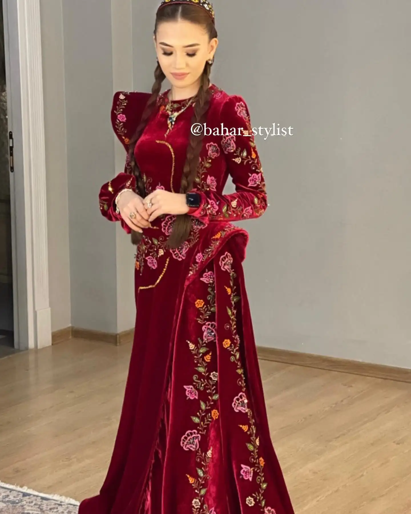 Türkmen fasonlar pombarh fasonlar Fasonlar 2025 fasonlar fason moda modalar Bezen bezen Türkmen fasonlar 2026 Türkmen fasonlar 2025 Türkmen fasonlar 2024 Türkmen fasonlar 2023 turkmenistan türkmenistan turkmen türkmen ashgabat  asgabat aşgabat balkan mary lebap dashoguz dasoguz daşoguz pombarh ponbarhat gulyupek gülýüpek stapel ştapel Gralan Çüýdeşen Abaýa Gadymy Krep Gurultaý 	Keteni Ýüpek Şifon Gipýur Lyon Welwet Atlas Kaşemir Streýç Suzana Ştapel Gülýüpek Pombarh Ýupka Gursakça Aksesuarlar Palto Penjek Okuw eşik Fata Sport eşik Uniforma Nakidka Öýme Şarf kompýuter ýaka ýaglyk Arenda köýnek 2nji el köýnek Taýyn köýnek Matalar Milli lybas milli lybaslar Toý köýnek Toý köýnekler toy koynek toy koynekler gundelik koynekler Gündelik	 
 köýnekler fata koynek Modern taze fason Eskiz koynektm turkmenkoynek türkmenkoynek fason moda moda fasonlar Iş eşik el iş	sada	ýakaly ýakasyz	keşdeli biserli	ýeňli giň nagyşly ýüregi açyk stoýka ýaka ýanly kombinasiýa 	zerli üsti aşak guşakly seçekli gysga ýeňli Uçurym köýnek  17-25 Gyzyl tomus