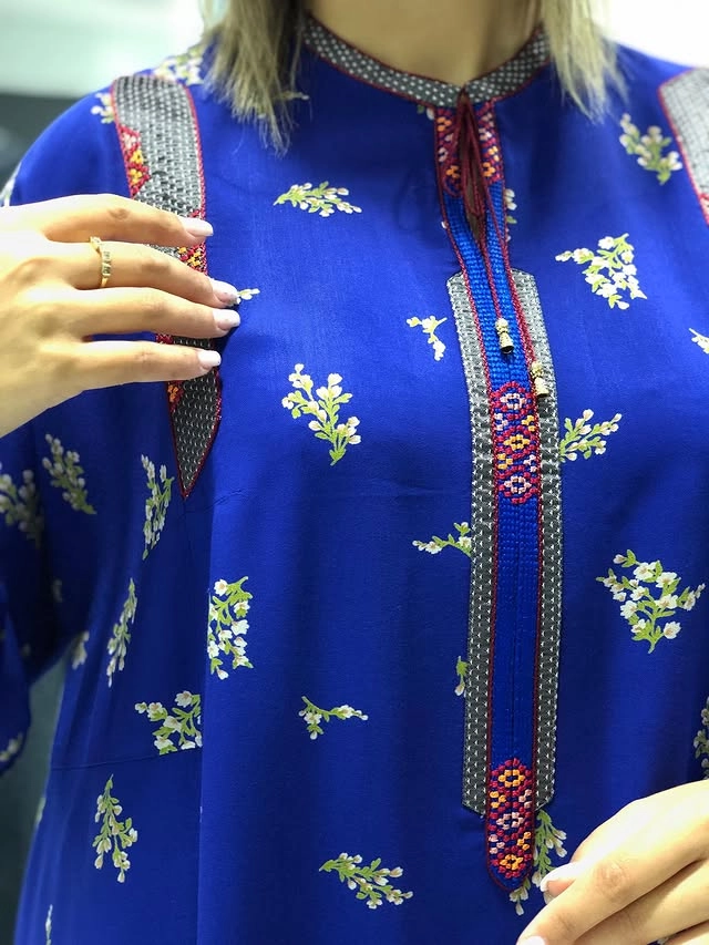 Türkmen fasonlar pombarh fasonlar Fasonlar 2025 fasonlar fason moda modalar Bezen bezen Türkmen fasonlar 2026 Türkmen fasonlar 2025 Türkmen fasonlar 2024 Türkmen fasonlar 2023 turkmenistan türkmenistan turkmen türkmen ashgabat  asgabat aşgabat balkan mary lebap dashoguz dasoguz daşoguz pombarh ponbarhat gulyupek gülýüpek stapel ştapel Gralan Çüýdeşen Abaýa Gadymy Krep Gurultaý 	Keteni Ýüpek Şifon Gipýur Lyon Welwet Atlas Kaşemir Streýç Suzana Ştapel Gülýüpek Pombarh Ýupka Gursakça Aksesuarlar Palto Penjek Okuw eşik Fata Sport eşik Uniforma Nakidka Öýme Şarf kompýuter ýaka ýaglyk Arenda köýnek 2nji el köýnek Taýyn köýnek Matalar Milli lybas milli lybaslar Toý köýnek Toý köýnekler toy koynek toy koynekler gundelik koynekler Gündelik	 
 köýnekler fata koynek Modern taze fason Eskiz koynektm turkmenkoynek türkmenkoynek fason moda moda fasonlar Iş eşik el iş	sada	ýakaly ýakasyz	keşdeli biserli	ýeňli giň nagyşly ýüregi açyk stoýka ýaka ýanly kombinasiýa 	zerli üsti aşak guşakly seçekli gysga ýeňli Ştapel Gündelik el iş, ýakaly, ýanly, ýeňli, giň 17-25, 26-35 Goýy-gök tomus