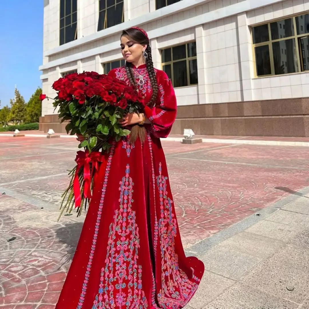 Türkmen fasonlar pombarh fasonlar Fasonlar 2025 fasonlar fason moda modalar Bezen bezen Türkmen fasonlar 2026 Türkmen fasonlar 2025 Türkmen fasonlar 2024 Türkmen fasonlar 2023 turkmenistan türkmenistan turkmen türkmen ashgabat  asgabat aşgabat balkan mary lebap dashoguz dasoguz daşoguz pombarh ponbarhat gulyupek gülýüpek stapel ştapel Gralan Çüýdeşen Abaýa Gadymy Krep Gurultaý 	Keteni Ýüpek Şifon Gipýur Lyon Welwet Atlas Kaşemir Streýç Suzana Ştapel Gülýüpek Pombarh Ýupka Gursakça Aksesuarlar Palto Penjek Okuw eşik Fata Sport eşik Uniforma Nakidka Öýme Şarf kompýuter ýaka ýaglyk Arenda köýnek 2nji el köýnek Taýyn köýnek Matalar Milli lybas milli lybaslar Toý köýnek Toý köýnekler toy koynek toy koynekler gundelik koynekler Gündelik	 
 köýnekler fata koynek Modern taze fason Eskiz koynektm turkmenkoynek türkmenkoynek fason moda moda fasonlar Iş eşik el iş	sada	ýakaly ýakasyz	keşdeli biserli	ýeňli giň nagyşly ýüregi açyk stoýka ýaka ýanly kombinasiýa 	zerli üsti aşak guşakly seçekli gysga ýeňli Uçurym köýnek  17-25 Gyzyl tomus