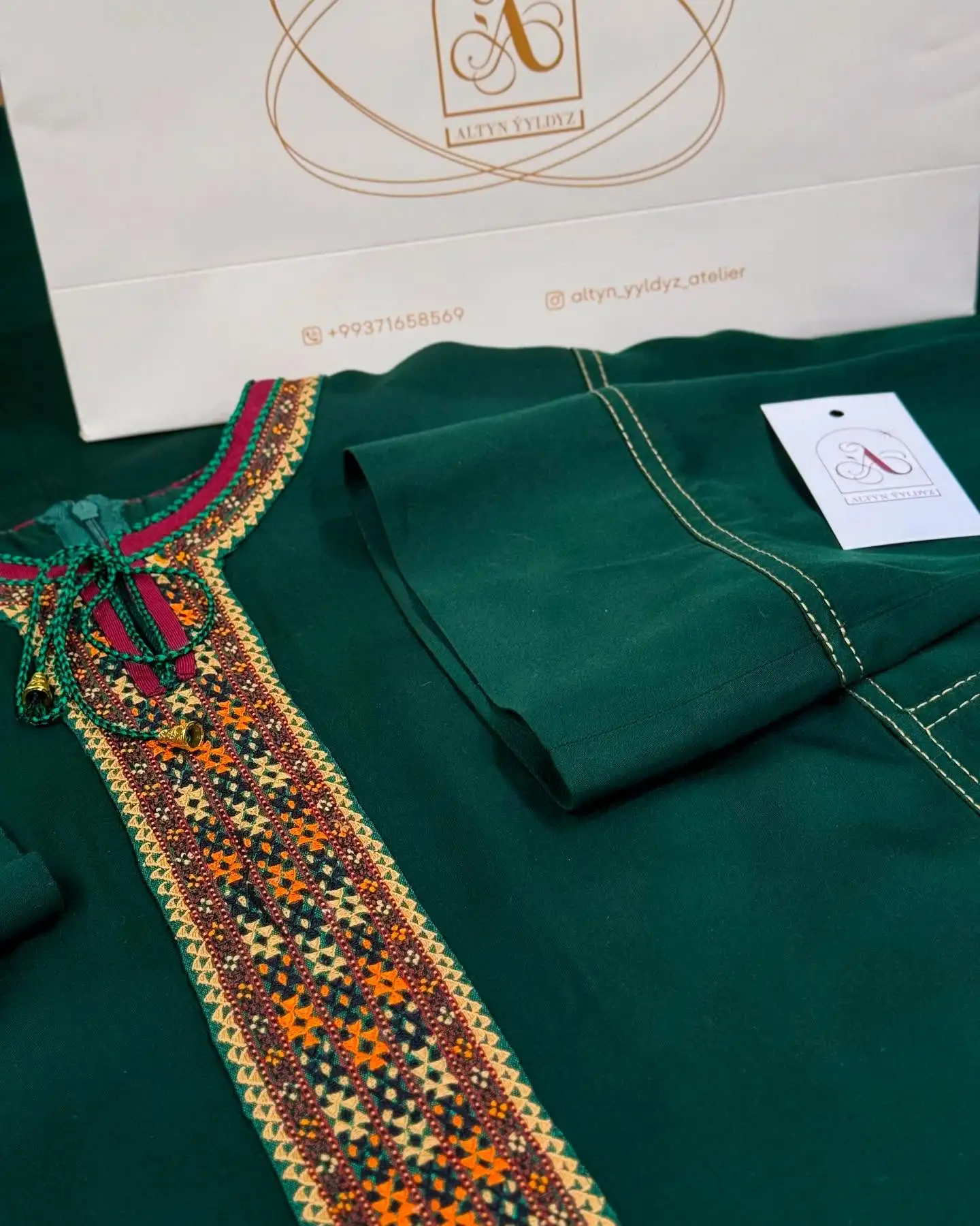 Türkmen fasonlar pombarh fasonlar Fasonlar 2025 fasonlar fason moda modalar Bezen bezen Türkmen fasonlar 2026 Türkmen fasonlar 2025 Türkmen fasonlar 2024 Türkmen fasonlar 2023 turkmenistan türkmenistan turkmen türkmen ashgabat  asgabat aşgabat balkan mary lebap dashoguz dasoguz daşoguz pombarh ponbarhat gulyupek gülýüpek stapel ştapel Gralan Çüýdeşen Abaýa Gadymy Krep Gurultaý 	Keteni Ýüpek Şifon Gipýur Lyon Welwet Atlas Kaşemir Streýç Suzana Ştapel Gülýüpek Pombarh Ýupka Gursakça Aksesuarlar Palto Penjek Okuw eşik Fata Sport eşik Uniforma Nakidka Öýme Şarf kompýuter ýaka ýaglyk Arenda köýnek 2nji el köýnek Taýyn köýnek Matalar Milli lybas milli lybaslar Toý köýnek Toý köýnekler toy koynek toy koynekler gundelik koynekler Gündelik	 
 köýnekler fata koynek Modern taze fason Eskiz koynektm turkmenkoynek türkmenkoynek fason moda moda fasonlar Iş eşik el iş	sada	ýakaly ýakasyz	keşdeli biserli	ýeňli giň nagyşly ýüregi açyk stoýka ýaka ýanly kombinasiýa 	zerli üsti aşak guşakly seçekli gysga ýeňli Ştapel Iş eşik el iş, keşdeli, ýakaly, ýanly, ýeňli, giň 26-35 Goýy-ýaşyl guyz