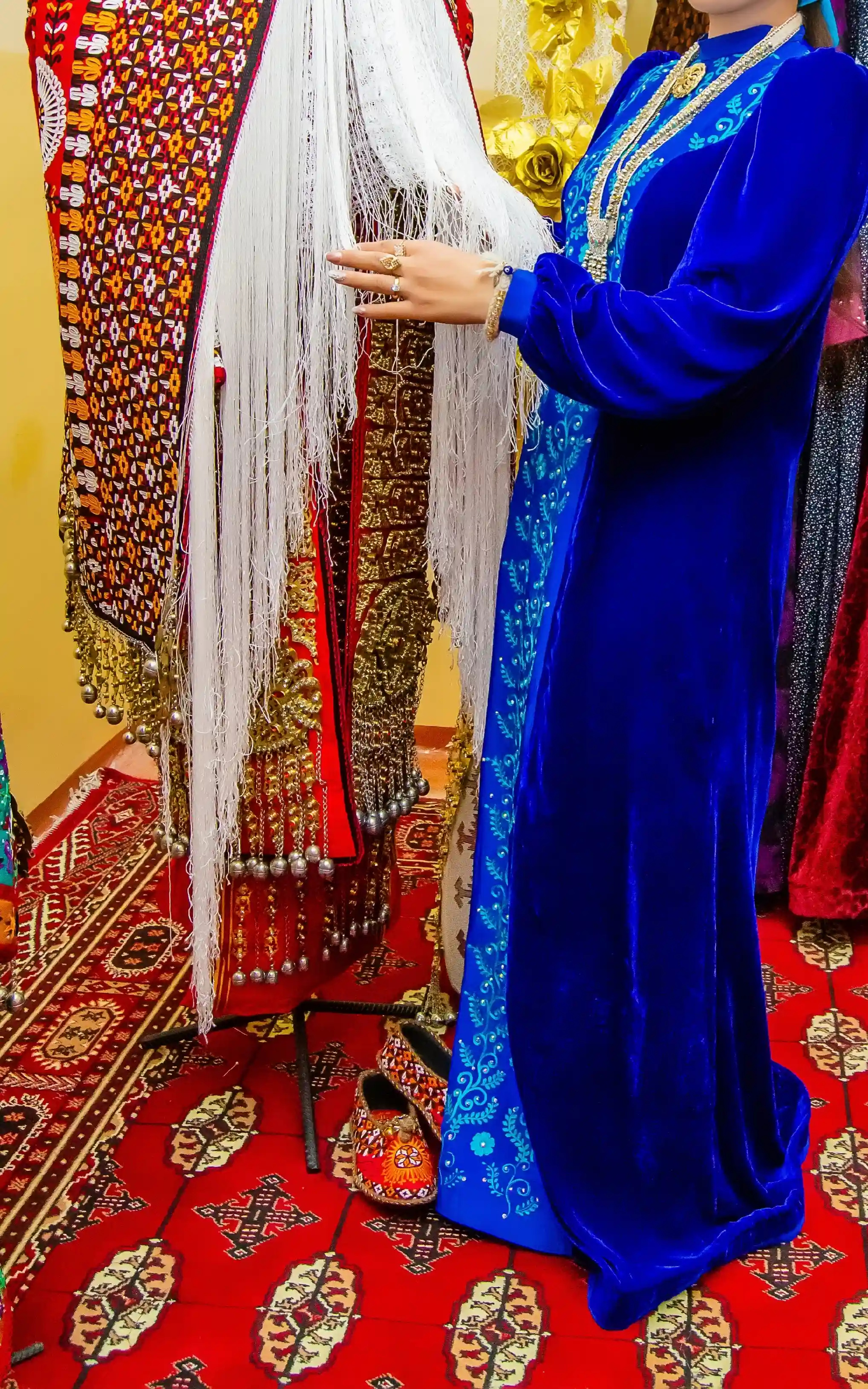Türkmen fasonlar pombarh fasonlar Fasonlar 2025 fasonlar fason moda modalar Bezen bezen Türkmen fasonlar 2026 Türkmen fasonlar 2025 Türkmen fasonlar 2024 Türkmen fasonlar 2023 turkmenistan türkmenistan turkmen türkmen ashgabat  asgabat aşgabat balkan mary lebap dashoguz dasoguz daşoguz pombarh ponbarhat gulyupek gülýüpek stapel ştapel Gralan Çüýdeşen Abaýa Gadymy Krep Gurultaý 	Keteni Ýüpek Şifon Gipýur Lyon Welwet Atlas Kaşemir Streýç Suzana Ştapel Gülýüpek Pombarh Ýupka Gursakça Aksesuarlar Palto Penjek Okuw eşik Fata Sport eşik Uniforma Nakidka Öýme Şarf kompýuter ýaka ýaglyk Arenda köýnek 2nji el köýnek Taýyn köýnek Matalar Milli lybas milli lybaslar Toý köýnek Toý köýnekler toy koynek toy koynekler gundelik koynekler Gündelik	 
 köýnekler fata koynek Modern taze fason Eskiz koynektm turkmenkoynek türkmenkoynek fason moda moda fasonlar Iş eşik el iş	sada	ýakaly ýakasyz	keşdeli biserli	ýeňli giň nagyşly ýüregi açyk stoýka ýaka ýanly kombinasiýa 	zerli üsti aşak guşakly seçekli gysga ýeňli Panbarhat (Pombarh), Tulky Toý köýnek el iş, ýakasyz, ýanly, ýeňli, giň, kombinasiýa, nagyşly, gaş, 4 iňňe ýaka 26-35, 35+ Gök, Goýy-gök yaz, guyz, gysh 2nji el
