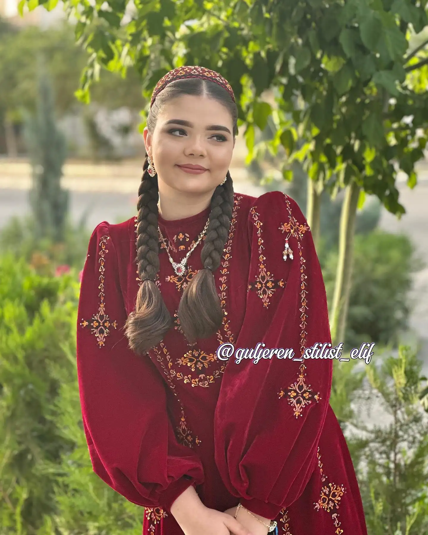 Türkmen fasonlar pombarh fasonlar Fasonlar 2025 fasonlar fason moda modalar Bezen bezen Türkmen fasonlar 2026 Türkmen fasonlar 2025 Türkmen fasonlar 2024 Türkmen fasonlar 2023 turkmenistan türkmenistan turkmen türkmen ashgabat  asgabat aşgabat balkan mary lebap dashoguz dasoguz daşoguz pombarh ponbarhat gulyupek gülýüpek stapel ştapel Gralan Çüýdeşen Abaýa Gadymy Krep Gurultaý 	Keteni Ýüpek Şifon Gipýur Lyon Welwet Atlas Kaşemir Streýç Suzana Ştapel Gülýüpek Pombarh Ýupka Gursakça Aksesuarlar Palto Penjek Okuw eşik Fata Sport eşik Uniforma Nakidka Öýme Şarf kompýuter ýaka ýaglyk Arenda köýnek 2nji el köýnek Taýyn köýnek Matalar Milli lybas milli lybaslar Toý köýnek Toý köýnekler toy koynek toy koynekler gundelik koynekler Gündelik	 
 köýnekler fata koynek Modern taze fason Eskiz koynektm turkmenkoynek türkmenkoynek fason moda moda fasonlar Iş eşik el iş	sada	ýakaly ýakasyz	keşdeli biserli	ýeňli giň nagyşly ýüregi açyk stoýka ýaka ýanly kombinasiýa 	zerli üsti aşak guşakly seçekli gysga ýeňli Uçurym köýnek  17-25 Gyzyl tomus