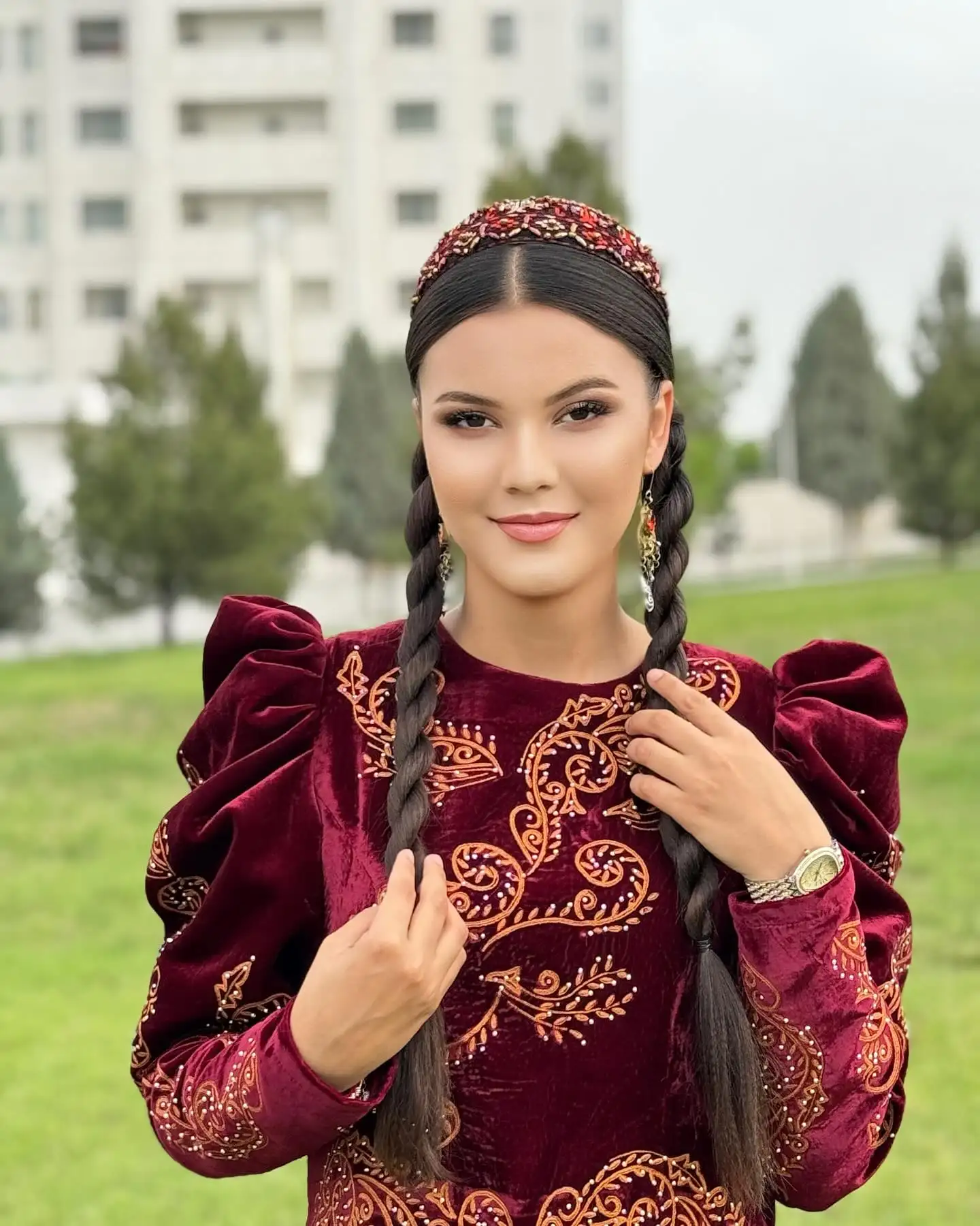 Türkmen fasonlar pombarh fasonlar Fasonlar 2025 fasonlar fason moda modalar Bezen bezen Türkmen fasonlar 2026 Türkmen fasonlar 2025 Türkmen fasonlar 2024 Türkmen fasonlar 2023 turkmenistan türkmenistan turkmen türkmen ashgabat  asgabat aşgabat balkan mary lebap dashoguz dasoguz daşoguz pombarh ponbarhat gulyupek gülýüpek stapel ştapel Gralan Çüýdeşen Abaýa Gadymy Krep Gurultaý 	Keteni Ýüpek Şifon Gipýur Lyon Welwet Atlas Kaşemir Streýç Suzana Ştapel Gülýüpek Pombarh Ýupka Gursakça Aksesuarlar Palto Penjek Okuw eşik Fata Sport eşik Uniforma Nakidka Öýme Şarf kompýuter ýaka ýaglyk Arenda köýnek 2nji el köýnek Taýyn köýnek Matalar Milli lybas milli lybaslar Toý köýnek Toý köýnekler toy koynek toy koynekler gundelik koynekler Gündelik	 
 köýnekler fata koynek Modern taze fason Eskiz koynektm turkmenkoynek türkmenkoynek fason moda moda fasonlar Iş eşik el iş	sada	ýakaly ýakasyz	keşdeli biserli	ýeňli giň nagyşly ýüregi açyk stoýka ýaka ýanly kombinasiýa 	zerli üsti aşak guşakly seçekli gysga ýeňli Uçurym köýnek  17-25 Gyzyl tomus