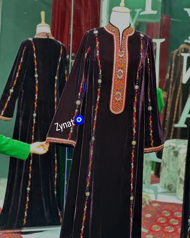 Türkmen fasonlar pombarh fasonlar Fasonlar 2025 fasonlar fason moda modalar Bezen bezen Türkmen fasonlar 2026 Türkmen fasonlar 2025 Türkmen fasonlar 2024 Türkmen fasonlar 2023 turkmenistan türkmenistan turkmen türkmen ashgabat  asgabat aşgabat balkan mary lebap dashoguz dasoguz daşoguz pombarh ponbarhat gulyupek gülýüpek stapel ştapel Gralan Çüýdeşen Abaýa Gadymy Krep Gurultaý 	Keteni Ýüpek Şifon Gipýur Lyon Welwet Atlas Kaşemir Streýç Suzana Ştapel Gülýüpek Pombarh Ýupka Gursakça Aksesuarlar Palto Penjek Okuw eşik Fata Sport eşik Uniforma Nakidka Öýme Şarf kompýuter ýaka ýaglyk Arenda köýnek 2nji el köýnek Taýyn köýnek Matalar Milli lybas milli lybaslar Toý köýnek Toý köýnekler toy koynek toy koynekler gundelik koynekler Gündelik	 
 köýnekler fata koynek Modern taze fason Eskiz koynektm turkmenkoynek türkmenkoynek fason moda moda fasonlar Iş eşik el iş	sada	ýakaly ýakasyz	keşdeli biserli	ýeňli giň nagyşly ýüregi açyk stoýka ýaka ýanly kombinasiýa 	zerli üsti aşak guşakly seçekli gysga ýeňli Panbarhat (Pombarh) Toý köýnek el iş, keşdeli, ýakaly, ýeňli, giň, nagyşly 26-35, 35+ #4B2C75 gysh