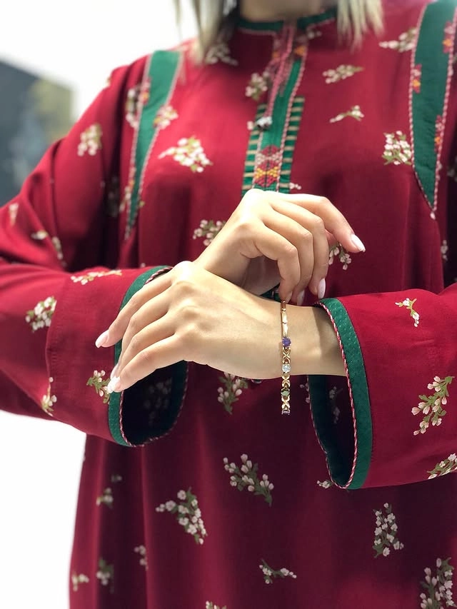 Türkmen fasonlar pombarh fasonlar Fasonlar 2025 fasonlar fason moda modalar Bezen bezen Türkmen fasonlar 2026 Türkmen fasonlar 2025 Türkmen fasonlar 2024 Türkmen fasonlar 2023 turkmenistan türkmenistan turkmen türkmen ashgabat  asgabat aşgabat balkan mary lebap dashoguz dasoguz daşoguz pombarh ponbarhat gulyupek gülýüpek stapel ştapel Gralan Çüýdeşen Abaýa Gadymy Krep Gurultaý 	Keteni Ýüpek Şifon Gipýur Lyon Welwet Atlas Kaşemir Streýç Suzana Ştapel Gülýüpek Pombarh Ýupka Gursakça Aksesuarlar Palto Penjek Okuw eşik Fata Sport eşik Uniforma Nakidka Öýme Şarf kompýuter ýaka ýaglyk Arenda köýnek 2nji el köýnek Taýyn köýnek Matalar Milli lybas milli lybaslar Toý köýnek Toý köýnekler toy koynek toy koynekler gundelik koynekler Gündelik	 
 köýnekler fata koynek Modern taze fason Eskiz koynektm turkmenkoynek türkmenkoynek fason moda moda fasonlar Iş eşik el iş	sada	ýakaly ýakasyz	keşdeli biserli	ýeňli giň nagyşly ýüregi açyk stoýka ýaka ýanly kombinasiýa 	zerli üsti aşak guşakly seçekli gysga ýeňli Ştapel Gündelik el iş, ýakaly, ýanly, ýeňli, giň 17-25, 26-35 Gyzyl tomus