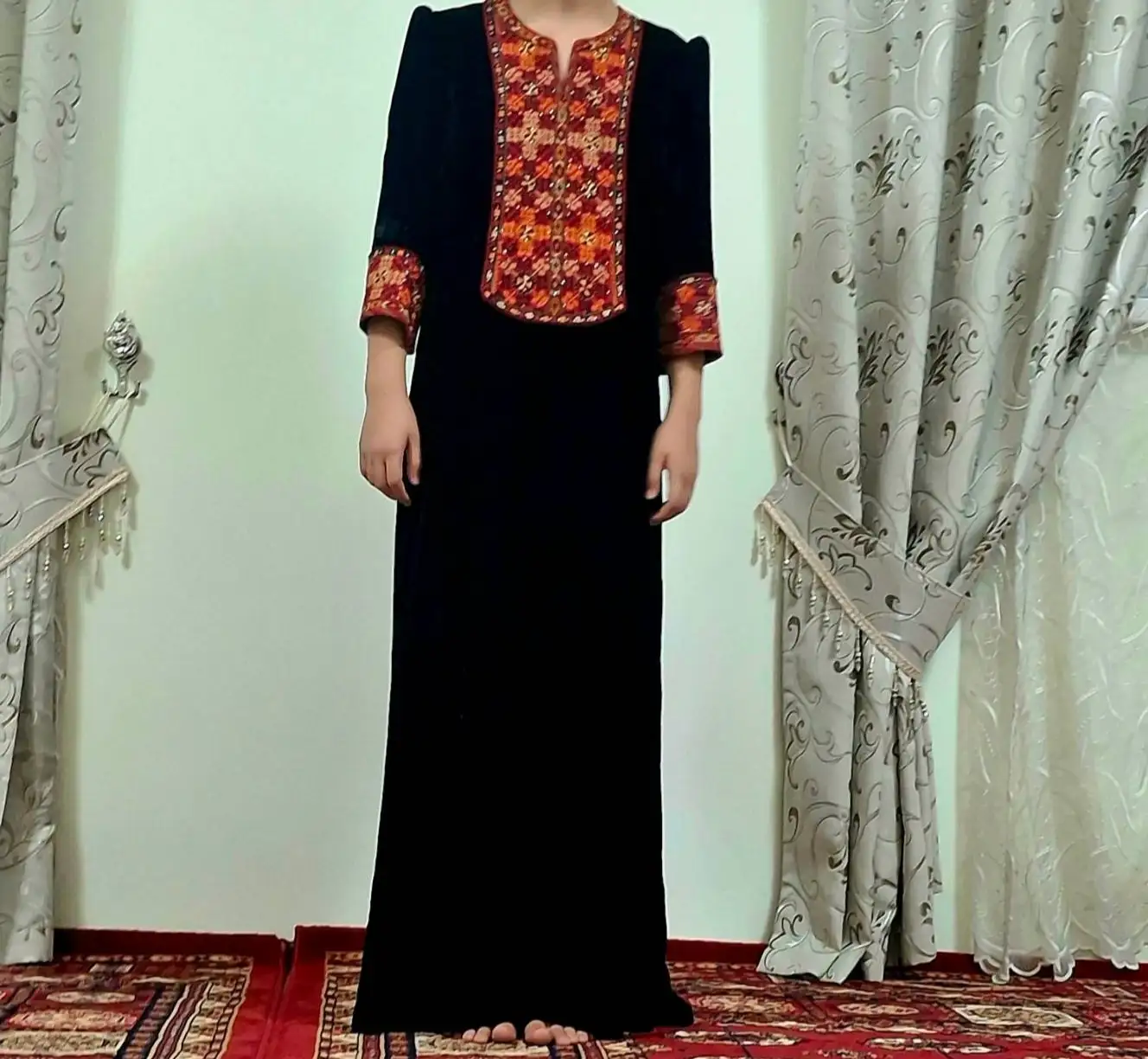 Türkmen fasonlar pombarh fasonlar Fasonlar 2025 fasonlar fason moda modalar Bezen bezen Türkmen fasonlar 2026 Türkmen fasonlar 2025 Türkmen fasonlar 2024 Türkmen fasonlar 2023 turkmenistan türkmenistan turkmen türkmen ashgabat  asgabat aşgabat balkan mary lebap dashoguz dasoguz daşoguz pombarh ponbarhat gulyupek gülýüpek stapel ştapel Gralan Çüýdeşen Abaýa Gadymy Krep Gurultaý 	Keteni Ýüpek Şifon Gipýur Lyon Welwet Atlas Kaşemir Streýç Suzana Ştapel Gülýüpek Pombarh Ýupka Gursakça Aksesuarlar Palto Penjek Okuw eşik Fata Sport eşik Uniforma Nakidka Öýme Şarf kompýuter ýaka ýaglyk Arenda köýnek 2nji el köýnek Taýyn köýnek Matalar Milli lybas milli lybaslar Toý köýnek Toý köýnekler toy koynek toy koynekler gundelik koynekler Gündelik	 
 köýnekler fata koynek Modern taze fason Eskiz koynektm turkmenkoynek türkmenkoynek fason moda moda fasonlar Iş eşik el iş	sada	ýakaly ýakasyz	keşdeli biserli	ýeňli giň nagyşly ýüregi açyk stoýka ýaka ýanly kombinasiýa 	zerli üsti aşak guşakly seçekli gysga ýeňli Panbarhat (Pombarh), Tulky  ýakaly, ýeňli, giň, el ýaka, gaýma 17-25, 26-35 Gara yaz, tomus, guyz 2nji el