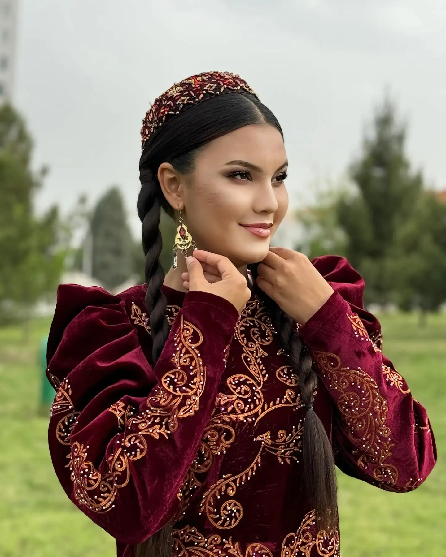 Türkmen fasonlar pombarh fasonlar Fasonlar 2025 fasonlar fason moda modalar Bezen bezen Türkmen fasonlar 2026 Türkmen fasonlar 2025 Türkmen fasonlar 2024 Türkmen fasonlar 2023 turkmenistan türkmenistan turkmen türkmen ashgabat  asgabat aşgabat balkan mary lebap dashoguz dasoguz daşoguz pombarh ponbarhat gulyupek gülýüpek stapel ştapel Gralan Çüýdeşen Abaýa Gadymy Krep Gurultaý 	Keteni Ýüpek Şifon Gipýur Lyon Welwet Atlas Kaşemir Streýç Suzana Ştapel Gülýüpek Pombarh Ýupka Gursakça Aksesuarlar Palto Penjek Okuw eşik Fata Sport eşik Uniforma Nakidka Öýme Şarf kompýuter ýaka ýaglyk Arenda köýnek 2nji el köýnek Taýyn köýnek Matalar Milli lybas milli lybaslar Toý köýnek Toý köýnekler toy koynek toy koynekler gundelik koynekler Gündelik	 
 köýnekler fata koynek Modern taze fason Eskiz koynektm turkmenkoynek türkmenkoynek fason moda moda fasonlar Iş eşik el iş	sada	ýakaly ýakasyz	keşdeli biserli	ýeňli giň nagyşly ýüregi açyk stoýka ýaka ýanly kombinasiýa 	zerli üsti aşak guşakly seçekli gysga ýeňli Uçurym köýnek  17-25 Gyzyl tomus
