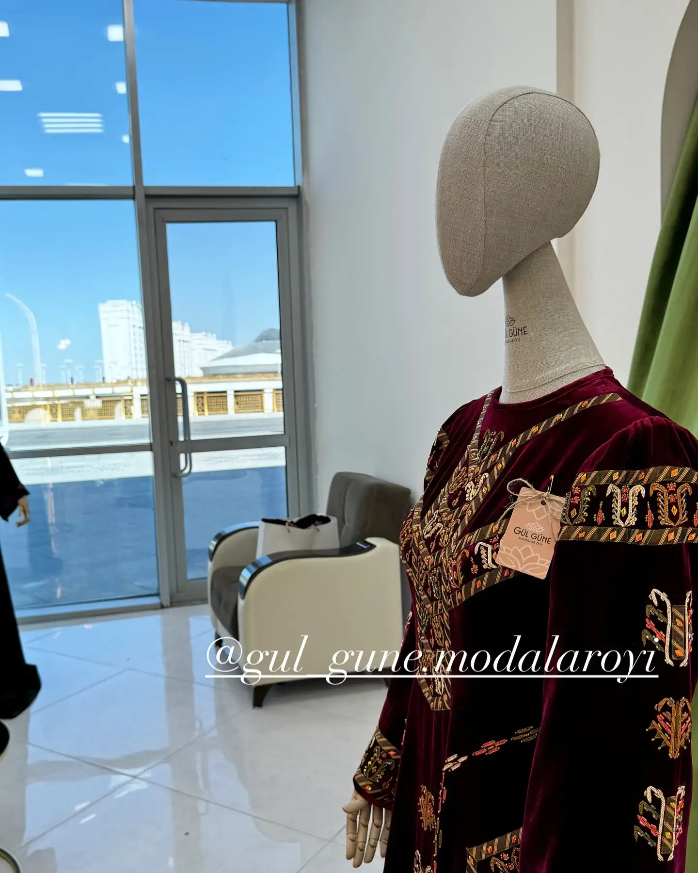 Türkmen fasonlar pombarh fasonlar Fasonlar 2025 fasonlar fason moda modalar Bezen bezen Türkmen fasonlar 2026 Türkmen fasonlar 2025 Türkmen fasonlar 2024 Türkmen fasonlar 2023 turkmenistan türkmenistan turkmen türkmen ashgabat  asgabat aşgabat balkan mary lebap dashoguz dasoguz daşoguz pombarh ponbarhat gulyupek gülýüpek stapel ştapel Gralan Çüýdeşen Abaýa Gadymy Krep Gurultaý 	Keteni Ýüpek Şifon Gipýur Lyon Welwet Atlas Kaşemir Streýç Suzana Ştapel Gülýüpek Pombarh Ýupka Gursakça Aksesuarlar Palto Penjek Okuw eşik Fata Sport eşik Uniforma Nakidka Öýme Şarf kompýuter ýaka ýaglyk Arenda köýnek 2nji el köýnek Taýyn köýnek Matalar Milli lybas milli lybaslar Toý köýnek Toý köýnekler toy koynek toy koynekler gundelik koynekler Gündelik	 
 köýnekler fata koynek Modern taze fason Eskiz koynektm turkmenkoynek türkmenkoynek fason moda moda fasonlar Iş eşik el iş	sada	ýakaly ýakasyz	keşdeli biserli	ýeňli giň nagyşly ýüregi açyk stoýka ýaka ýanly kombinasiýa 	zerli üsti aşak guşakly seçekli gysga ýeňli Panbarhat (Pombarh) Toý köýnek, Milli lybas el iş, keşdeli, ýakaly, ýeňli, giň, nagyşly 17-25, 26-35, 35+ Goýy-gyzyl