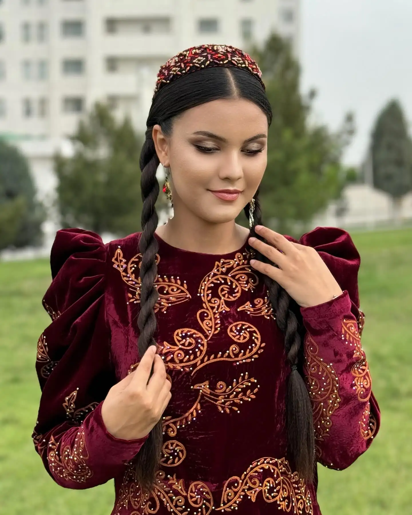 Türkmen fasonlar pombarh fasonlar Fasonlar 2025 fasonlar fason moda modalar Bezen bezen Türkmen fasonlar 2026 Türkmen fasonlar 2025 Türkmen fasonlar 2024 Türkmen fasonlar 2023 turkmenistan türkmenistan turkmen türkmen ashgabat  asgabat aşgabat balkan mary lebap dashoguz dasoguz daşoguz pombarh ponbarhat gulyupek gülýüpek stapel ştapel Gralan Çüýdeşen Abaýa Gadymy Krep Gurultaý 	Keteni Ýüpek Şifon Gipýur Lyon Welwet Atlas Kaşemir Streýç Suzana Ştapel Gülýüpek Pombarh Ýupka Gursakça Aksesuarlar Palto Penjek Okuw eşik Fata Sport eşik Uniforma Nakidka Öýme Şarf kompýuter ýaka ýaglyk Arenda köýnek 2nji el köýnek Taýyn köýnek Matalar Milli lybas milli lybaslar Toý köýnek Toý köýnekler toy koynek toy koynekler gundelik koynekler Gündelik	 
 köýnekler fata koynek Modern taze fason Eskiz koynektm turkmenkoynek türkmenkoynek fason moda moda fasonlar Iş eşik el iş	sada	ýakaly ýakasyz	keşdeli biserli	ýeňli giň nagyşly ýüregi açyk stoýka ýaka ýanly kombinasiýa 	zerli üsti aşak guşakly seçekli gysga ýeňli Uçurym köýnek  17-25 Gyzyl tomus