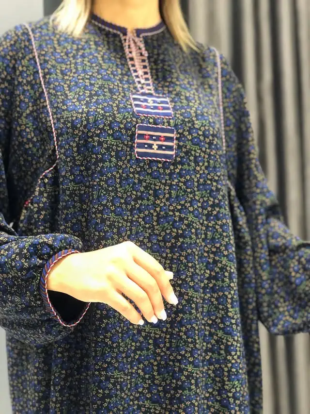 Türkmen fasonlar pombarh fasonlar Fasonlar 2025 fasonlar fason moda modalar Bezen bezen Türkmen fasonlar 2026 Türkmen fasonlar 2025 Türkmen fasonlar 2024 Türkmen fasonlar 2023 turkmenistan türkmenistan turkmen türkmen ashgabat  asgabat aşgabat balkan mary lebap dashoguz dasoguz daşoguz pombarh ponbarhat gulyupek gülýüpek stapel ştapel Gralan Çüýdeşen Abaýa Gadymy Krep Gurultaý 	Keteni Ýüpek Şifon Gipýur Lyon Welwet Atlas Kaşemir Streýç Suzana Ştapel Gülýüpek Pombarh Ýupka Gursakça Aksesuarlar Palto Penjek Okuw eşik Fata Sport eşik Uniforma Nakidka Öýme Şarf kompýuter ýaka ýaglyk Arenda köýnek 2nji el köýnek Taýyn köýnek Matalar Milli lybas milli lybaslar Toý köýnek Toý köýnekler toy koynek toy koynekler gundelik koynekler Gündelik	 
 köýnekler fata koynek Modern taze fason Eskiz koynektm turkmenkoynek türkmenkoynek fason moda moda fasonlar Iş eşik el iş	sada	ýakaly ýakasyz	keşdeli biserli	ýeňli giň nagyşly ýüregi açyk stoýka ýaka ýanly kombinasiýa 	zerli üsti aşak guşakly seçekli gysga ýeňli Ştapel Gündelik ýanly, ýeňli, giň 17-25, 26-35 Gara, Goýy-gök, Sary, Goýy-ýaşyl tomus