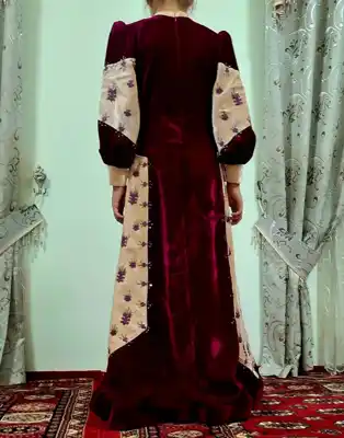 Türkmen fasonlar pombarh fasonlar Fasonlar 2025 fasonlar fason moda modalar Bezen bezen Türkmen fasonlar 2026 Türkmen fasonlar 2025 Türkmen fasonlar 2024 Türkmen fasonlar 2023 turkmenistan türkmenistan turkmen türkmen ashgabat  asgabat aşgabat balkan mary lebap dashoguz dasoguz daşoguz pombarh ponbarhat gulyupek gülýüpek stapel ştapel Gralan Çüýdeşen Abaýa Gadymy Krep Gurultaý 	Keteni Ýüpek Şifon Gipýur Lyon Welwet Atlas Kaşemir Streýç Suzana Ştapel Gülýüpek Pombarh Ýupka Gursakça Aksesuarlar Palto Penjek Okuw eşik Fata Sport eşik Uniforma Nakidka Öýme Şarf kompýuter ýaka ýaglyk Arenda köýnek 2nji el köýnek Taýyn köýnek Matalar Milli lybas milli lybaslar Toý köýnek Toý köýnekler toy koynek toy koynekler gundelik koynekler Gündelik	 
 köýnekler fata koynek Modern taze fason Eskiz koynektm turkmenkoynek türkmenkoynek fason moda moda fasonlar Iş eşik el iş	sada	ýakaly ýakasyz	keşdeli biserli	ýeňli giň nagyşly ýüregi açyk stoýka ýaka ýanly kombinasiýa 	zerli üsti aşak guşakly seçekli gysga ýeňli Panbarhat (Pombarh) Toý köýnek keşdeli, ýakasyz, ýeňli, giň, nagyşly 17-25, 26-35 Bežewyý, Goňur yaz, guyz, gysh 2nji el