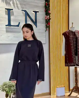 Türkmen fasonlar pombarh fasonlar Fasonlar 2025 fasonlar fason moda modalar Bezen bezen Türkmen fasonlar 2026 Türkmen fasonlar 2025 Türkmen fasonlar 2024 Türkmen fasonlar 2023 turkmenistan türkmenistan turkmen türkmen ashgabat  asgabat aşgabat balkan mary lebap dashoguz dasoguz daşoguz pombarh ponbarhat gulyupek gülýüpek stapel ştapel Gralan Çüýdeşen Abaýa Gadymy Krep Gurultaý 	Keteni Ýüpek Şifon Gipýur Lyon Welwet Atlas Kaşemir Streýç Suzana Ştapel Gülýüpek Pombarh Ýupka Gursakça Aksesuarlar Palto Penjek Okuw eşik Fata Sport eşik Uniforma Nakidka Öýme Şarf kompýuter ýaka ýaglyk Arenda köýnek 2nji el köýnek Taýyn köýnek Matalar Milli lybas milli lybaslar Toý köýnek Toý köýnekler toy koynek toy koynekler gundelik koynekler Gündelik	 
 köýnekler fata koynek Modern taze fason Eskiz koynektm turkmenkoynek türkmenkoynek fason moda moda fasonlar Iş eşik el iş	sada	ýakaly ýakasyz	keşdeli biserli	ýeňli giň nagyşly ýüregi açyk stoýka ýaka ýanly kombinasiýa 	zerli üsti aşak guşakly seçekli gysga ýeňli Gündelik
