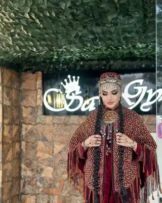 Türkmen fasonlar pombarh fasonlar Fasonlar 2025 fasonlar fason moda modalar Bezen bezen Türkmen fasonlar 2026 Türkmen fasonlar 2025 Türkmen fasonlar 2024 Türkmen fasonlar 2023 turkmenistan türkmenistan turkmen türkmen ashgabat  asgabat aşgabat balkan mary lebap dashoguz dasoguz daşoguz pombarh ponbarhat gulyupek gülýüpek stapel ştapel Gralan Çüýdeşen Abaýa Gadymy Krep Gurultaý 	Keteni Ýüpek Şifon Gipýur Lyon Welwet Atlas Kaşemir Streýç Suzana Ştapel Gülýüpek Pombarh Ýupka Gursakça Aksesuarlar Palto Penjek Okuw eşik Fata Sport eşik Uniforma Nakidka Öýme Şarf kompýuter ýaka ýaglyk Arenda köýnek 2nji el köýnek Taýyn köýnek Matalar Milli lybas milli lybaslar Toý köýnek Toý köýnekler toy koynek toy koynekler gundelik koynekler Gündelik	 
 köýnekler fata koynek Modern taze fason Eskiz koynektm turkmenkoynek türkmenkoynek fason moda moda fasonlar Iş eşik el iş	sada	ýakaly ýakasyz	keşdeli biserli	ýeňli giň nagyşly ýüregi açyk stoýka ýaka ýanly kombinasiýa 	zerli üsti aşak guşakly seçekli gysga ýeňli Milli lybas el iş  Goýy-gyzyl
