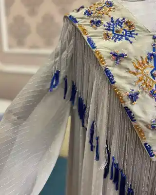 Türkmen fasonlar pombarh fasonlar Fasonlar 2025 fasonlar fason moda modalar Bezen bezen Türkmen fasonlar 2026 Türkmen fasonlar 2025 Türkmen fasonlar 2024 Türkmen fasonlar 2023 turkmenistan türkmenistan turkmen türkmen ashgabat  asgabat aşgabat balkan mary lebap dashoguz dasoguz daşoguz pombarh ponbarhat gulyupek gülýüpek stapel ştapel Gralan Çüýdeşen Abaýa Gadymy Krep Gurultaý 	Keteni Ýüpek Şifon Gipýur Lyon Welwet Atlas Kaşemir Streýç Suzana Ştapel Gülýüpek Pombarh Ýupka Gursakça Aksesuarlar Palto Penjek Okuw eşik Fata Sport eşik Uniforma Nakidka Öýme Şarf kompýuter ýaka ýaglyk Arenda köýnek 2nji el köýnek Taýyn köýnek Matalar Milli lybas milli lybaslar Toý köýnek Toý köýnekler toy koynek toy koynekler gundelik koynekler Gündelik	 
 köýnekler fata koynek Modern taze fason Eskiz koynektm turkmenkoynek türkmenkoynek fason moda moda fasonlar Iş eşik el iş	sada	ýakaly ýakasyz	keşdeli biserli	ýeňli giň nagyşly ýüregi açyk stoýka ýaka ýanly kombinasiýa 	zerli üsti aşak guşakly seçekli gysga ýeňli Lyon Toý köýnek, Milli lybas el iş