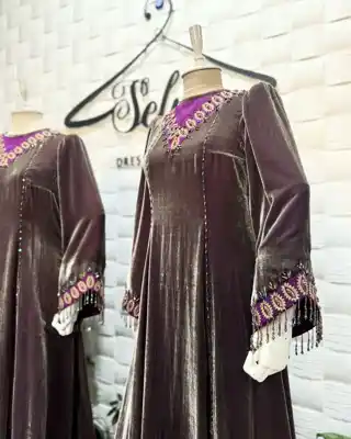 Türkmen fasonlar pombarh fasonlar Fasonlar 2025 fasonlar fason moda modalar Bezen bezen Türkmen fasonlar 2026 Türkmen fasonlar 2025 Türkmen fasonlar 2024 Türkmen fasonlar 2023 turkmenistan türkmenistan turkmen türkmen ashgabat  asgabat aşgabat balkan mary lebap dashoguz dasoguz daşoguz pombarh ponbarhat gulyupek gülýüpek stapel ştapel Gralan Çüýdeşen Abaýa Gadymy Krep Gurultaý 	Keteni Ýüpek Şifon Gipýur Lyon Welwet Atlas Kaşemir Streýç Suzana Ştapel Gülýüpek Pombarh Ýupka Gursakça Aksesuarlar Palto Penjek Okuw eşik Fata Sport eşik Uniforma Nakidka Öýme Şarf kompýuter ýaka ýaglyk Arenda köýnek 2nji el köýnek Taýyn köýnek Matalar Milli lybas milli lybaslar Toý köýnek Toý köýnekler toy koynek toy koynekler gundelik koynekler Gündelik	 
 köýnekler fata koynek Modern taze fason Eskiz koynektm turkmenkoynek türkmenkoynek fason moda moda fasonlar Iş eşik el iş	sada	ýakaly ýakasyz	keşdeli biserli	ýeňli giň nagyşly ýüregi açyk stoýka ýaka ýanly kombinasiýa 	zerli üsti aşak guşakly seçekli gysga ýeňli Toý köýnek, Modern sada  Wizon, Gülgüne
