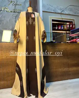 Türkmen fasonlar pombarh fasonlar Fasonlar 2025 fasonlar fason moda modalar Bezen bezen Türkmen fasonlar 2026 Türkmen fasonlar 2025 Türkmen fasonlar 2024 Türkmen fasonlar 2023 turkmenistan türkmenistan turkmen türkmen ashgabat  asgabat aşgabat balkan mary lebap dashoguz dasoguz daşoguz pombarh ponbarhat gulyupek gülýüpek stapel ştapel Gralan Çüýdeşen Abaýa Gadymy Krep Gurultaý 	Keteni Ýüpek Şifon Gipýur Lyon Welwet Atlas Kaşemir Streýç Suzana Ştapel Gülýüpek Pombarh Ýupka Gursakça Aksesuarlar Palto Penjek Okuw eşik Fata Sport eşik Uniforma Nakidka Öýme Şarf kompýuter ýaka ýaglyk Arenda köýnek 2nji el köýnek Taýyn köýnek Matalar Milli lybas milli lybaslar Toý köýnek Toý köýnekler toy koynek toy koynekler gundelik koynekler Gündelik	 
 köýnekler fata koynek Modern taze fason Eskiz koynektm turkmenkoynek türkmenkoynek fason moda moda fasonlar Iş eşik el iş	sada	ýakaly ýakasyz	keşdeli biserli	ýeňli giň nagyşly ýüregi açyk stoýka ýaka ýanly kombinasiýa 	zerli üsti aşak guşakly seçekli gysga ýeňli Lyon Toý köýnek el iş  Gara, Bežewyý