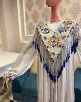 Türkmen fasonlar pombarh fasonlar Fasonlar 2025 fasonlar fason moda modalar Bezen bezen Türkmen fasonlar 2026 Türkmen fasonlar 2025 Türkmen fasonlar 2024 Türkmen fasonlar 2023 turkmenistan türkmenistan turkmen türkmen ashgabat  asgabat aşgabat balkan mary lebap dashoguz dasoguz daşoguz pombarh ponbarhat gulyupek gülýüpek stapel ştapel Gralan Çüýdeşen Abaýa Gadymy Krep Gurultaý 	Keteni Ýüpek Şifon Gipýur Lyon Welwet Atlas Kaşemir Streýç Suzana Ştapel Gülýüpek Pombarh Ýupka Gursakça Aksesuarlar Palto Penjek Okuw eşik Fata Sport eşik Uniforma Nakidka Öýme Şarf kompýuter ýaka ýaglyk Arenda köýnek 2nji el köýnek Taýyn köýnek Matalar Milli lybas milli lybaslar Toý köýnek Toý köýnekler toy koynek toy koynekler gundelik koynekler Gündelik	 
 köýnekler fata koynek Modern taze fason Eskiz koynektm turkmenkoynek türkmenkoynek fason moda moda fasonlar Iş eşik el iş	sada	ýakaly ýakasyz	keşdeli biserli	ýeňli giň nagyşly ýüregi açyk stoýka ýaka ýanly kombinasiýa 	zerli üsti aşak guşakly seçekli gysga ýeňli Lyon Toý köýnek, Milli lybas el iş