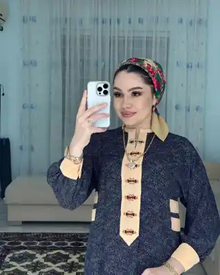Türkmen fasonlar pombarh fasonlar Fasonlar 2025 fasonlar fason moda modalar Bezen bezen Türkmen fasonlar 2026 Türkmen fasonlar 2025 Türkmen fasonlar 2024 Türkmen fasonlar 2023 turkmenistan türkmenistan turkmen türkmen ashgabat  asgabat aşgabat balkan mary lebap dashoguz dasoguz daşoguz pombarh ponbarhat gulyupek gülýüpek stapel ştapel Gralan Çüýdeşen Abaýa Gadymy Krep Gurultaý 	Keteni Ýüpek Şifon Gipýur Lyon Welwet Atlas Kaşemir Streýç Suzana Ştapel Gülýüpek Pombarh Ýupka Gursakça Aksesuarlar Palto Penjek Okuw eşik Fata Sport eşik Uniforma Nakidka Öýme Şarf kompýuter ýaka ýaglyk Arenda köýnek 2nji el köýnek Taýyn köýnek Matalar Milli lybas milli lybaslar Toý köýnek Toý köýnekler toy koynek toy koynekler gundelik koynekler Gündelik	 
 köýnekler fata koynek Modern taze fason Eskiz koynektm turkmenkoynek türkmenkoynek fason moda moda fasonlar Iş eşik el iş	sada	ýakaly ýakasyz	keşdeli biserli	ýeňli giň nagyşly ýüregi açyk stoýka ýaka ýanly kombinasiýa 	zerli üsti aşak guşakly seçekli gysga ýeňli Ştapel Gündelik ýakaly  Gara, Benewşe, Gyzyl