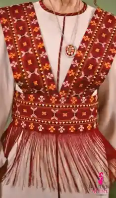 Türkmen fasonlar pombarh fasonlar Fasonlar 2025 fasonlar fason moda modalar Bezen bezen Türkmen fasonlar 2026 Türkmen fasonlar 2025 Türkmen fasonlar 2024 Türkmen fasonlar 2023 turkmenistan türkmenistan turkmen türkmen ashgabat  asgabat aşgabat balkan mary lebap dashoguz dasoguz daşoguz pombarh ponbarhat gulyupek gülýüpek stapel ştapel Gralan Çüýdeşen Abaýa Gadymy Krep Gurultaý 	Keteni Ýüpek Şifon Gipýur Lyon Welwet Atlas Kaşemir Streýç Suzana Ştapel Gülýüpek Pombarh Ýupka Gursakça Aksesuarlar Palto Penjek Okuw eşik Fata Sport eşik Uniforma Nakidka Öýme Şarf kompýuter ýaka ýaglyk Arenda köýnek 2nji el köýnek Taýyn köýnek Matalar Milli lybas milli lybaslar Toý köýnek Toý köýnekler toy koynek toy koynekler gundelik koynekler Gündelik	 
 köýnekler fata koynek Modern taze fason Eskiz koynektm turkmenkoynek türkmenkoynek fason moda moda fasonlar Iş eşik el iş	sada	ýakaly ýakasyz	keşdeli biserli	ýeňli giň nagyşly ýüregi açyk stoýka ýaka ýanly kombinasiýa 	zerli üsti aşak guşakly seçekli gysga ýeňli Modern, Milli lybas keşdeli, ýakasyz, ýeňli, giň, nagyşly 17-25, 26-35  yaz, tomus, guyz