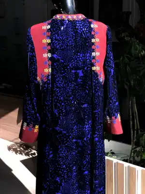Türkmen fasonlar pombarh fasonlar Fasonlar 2025 fasonlar fason moda modalar Bezen bezen Türkmen fasonlar 2026 Türkmen fasonlar 2025 Türkmen fasonlar 2024 Türkmen fasonlar 2023 turkmenistan türkmenistan turkmen türkmen ashgabat  asgabat aşgabat balkan mary lebap dashoguz dasoguz daşoguz pombarh ponbarhat gulyupek gülýüpek stapel ştapel Gralan Çüýdeşen Abaýa Gadymy Krep Gurultaý 	Keteni Ýüpek Şifon Gipýur Lyon Welwet Atlas Kaşemir Streýç Suzana Ştapel Gülýüpek Pombarh Ýupka Gursakça Aksesuarlar Palto Penjek Okuw eşik Fata Sport eşik Uniforma Nakidka Öýme Şarf kompýuter ýaka ýaglyk Arenda köýnek 2nji el köýnek Taýyn köýnek Matalar Milli lybas milli lybaslar Toý köýnek Toý köýnekler toy koynek toy koynekler gundelik koynekler Gündelik	 
 köýnekler fata koynek Modern taze fason Eskiz koynektm turkmenkoynek türkmenkoynek fason moda moda fasonlar Iş eşik el iş	sada	ýakaly ýakasyz	keşdeli biserli	ýeňli giň nagyşly ýüregi açyk stoýka ýaka ýanly kombinasiýa 	zerli üsti aşak guşakly seçekli gysga ýeňli Keteni, Panbarhat (Pombarh)  keşdeli, ýakaly  Ak, Bežewyý, Goýy-gyzyl, Gyzyl, Goýy-gök, Sary