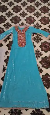Türkmen fasonlar pombarh fasonlar Fasonlar 2025 fasonlar fason moda modalar Bezen bezen Türkmen fasonlar 2026 Türkmen fasonlar 2025 Türkmen fasonlar 2024 Türkmen fasonlar 2023 turkmenistan türkmenistan turkmen türkmen ashgabat  asgabat aşgabat balkan mary lebap dashoguz dasoguz daşoguz pombarh ponbarhat gulyupek gülýüpek stapel ştapel Gralan Çüýdeşen Abaýa Gadymy Krep Gurultaý 	Keteni Ýüpek Şifon Gipýur Lyon Welwet Atlas Kaşemir Streýç Suzana Ştapel Gülýüpek Pombarh Ýupka Gursakça Aksesuarlar Palto Penjek Okuw eşik Fata Sport eşik Uniforma Nakidka Öýme Şarf kompýuter ýaka ýaglyk Arenda köýnek 2nji el köýnek Taýyn köýnek Matalar Milli lybas milli lybaslar Toý köýnek Toý köýnekler toy koynek toy koynekler gundelik koynekler Gündelik	 
 köýnekler fata koynek Modern taze fason Eskiz koynektm turkmenkoynek türkmenkoynek fason moda moda fasonlar Iş eşik el iş	sada	ýakaly ýakasyz	keşdeli biserli	ýeňli giň nagyşly ýüregi açyk stoýka ýaka ýanly kombinasiýa 	zerli üsti aşak guşakly seçekli gysga ýeňli Panbarhat (Pombarh) Toý köýnek el iş, ýakaly, ýeňli, giň, el ýaka, gaýma 17-25, 26-35 Gök yaz, tomus, guyz 2nji el