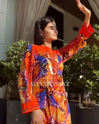 Türkmen fasonlar pombarh fasonlar Fasonlar 2025 fasonlar fason moda modalar Bezen bezen Türkmen fasonlar 2026 Türkmen fasonlar 2025 Türkmen fasonlar 2024 Türkmen fasonlar 2023 turkmenistan türkmenistan turkmen türkmen ashgabat  asgabat aşgabat balkan mary lebap dashoguz dasoguz daşoguz pombarh ponbarhat gulyupek gülýüpek stapel ştapel Gralan Çüýdeşen Abaýa Gadymy Krep Gurultaý 	Keteni Ýüpek Şifon Gipýur Lyon Welwet Atlas Kaşemir Streýç Suzana Ştapel Gülýüpek Pombarh Ýupka Gursakça Aksesuarlar Palto Penjek Okuw eşik Fata Sport eşik Uniforma Nakidka Öýme Şarf kompýuter ýaka ýaglyk Arenda köýnek 2nji el köýnek Taýyn köýnek Matalar Milli lybas milli lybaslar Toý köýnek Toý köýnekler toy koynek toy koynekler gundelik koynekler Gündelik	 
 köýnekler fata koynek Modern taze fason Eskiz koynektm turkmenkoynek türkmenkoynek fason moda moda fasonlar Iş eşik el iş	sada	ýakaly ýakasyz	keşdeli biserli	ýeňli giň nagyşly ýüregi açyk stoýka ýaka ýanly kombinasiýa 	zerli üsti aşak guşakly seçekli gysga ýeňli Ştapel Gündelik el iş, ýakaly, ýeňli, giň 26-35 Benewşe, Mämişi tomus