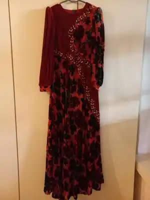 Türkmen fasonlar pombarh fasonlar Fasonlar 2025 fasonlar fason moda modalar Bezen bezen Türkmen fasonlar 2026 Türkmen fasonlar 2025 Türkmen fasonlar 2024 Türkmen fasonlar 2023 turkmenistan türkmenistan turkmen türkmen ashgabat  asgabat aşgabat balkan mary lebap dashoguz dasoguz daşoguz pombarh ponbarhat gulyupek gülýüpek stapel ştapel Gralan Çüýdeşen Abaýa Gadymy Krep Gurultaý 	Keteni Ýüpek Şifon Gipýur Lyon Welwet Atlas Kaşemir Streýç Suzana Ştapel Gülýüpek Pombarh Ýupka Gursakça Aksesuarlar Palto Penjek Okuw eşik Fata Sport eşik Uniforma Nakidka Öýme Şarf kompýuter ýaka ýaglyk Arenda köýnek 2nji el köýnek Taýyn köýnek Matalar Milli lybas milli lybaslar Toý köýnek Toý köýnekler toy koynek toy koynekler gundelik koynekler Gündelik	 
 köýnekler fata koynek Modern taze fason Eskiz koynektm turkmenkoynek türkmenkoynek fason moda moda fasonlar Iş eşik el iş	sada	ýakaly ýakasyz	keşdeli biserli	ýeňli giň nagyşly ýüregi açyk stoýka ýaka ýanly kombinasiýa 	zerli üsti aşak guşakly seçekli gysga ýeňli Panbarhat (Pombarh), Tulky Toý köýnek ýeňli, giň, kombinasiýa, 4 iňňe ýaka 17-25, 26-35 Goýy-gyzyl yaz, tomus, guyz 2nji el
