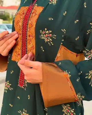 Türkmen fasonlar pombarh fasonlar Fasonlar 2025 fasonlar fason moda modalar Bezen bezen Türkmen fasonlar 2026 Türkmen fasonlar 2025 Türkmen fasonlar 2024 Türkmen fasonlar 2023 turkmenistan türkmenistan turkmen türkmen ashgabat  asgabat aşgabat balkan mary lebap dashoguz dasoguz daşoguz pombarh ponbarhat gulyupek gülýüpek stapel ştapel Gralan Çüýdeşen Abaýa Gadymy Krep Gurultaý 	Keteni Ýüpek Şifon Gipýur Lyon Welwet Atlas Kaşemir Streýç Suzana Ştapel Gülýüpek Pombarh Ýupka Gursakça Aksesuarlar Palto Penjek Okuw eşik Fata Sport eşik Uniforma Nakidka Öýme Şarf kompýuter ýaka ýaglyk Arenda köýnek 2nji el köýnek Taýyn köýnek Matalar Milli lybas milli lybaslar Toý köýnek Toý köýnekler toy koynek toy koynekler gundelik koynekler Gündelik	 
 köýnekler fata koynek Modern taze fason Eskiz koynektm turkmenkoynek türkmenkoynek fason moda moda fasonlar Iş eşik el iş	sada	ýakaly ýakasyz	keşdeli biserli	ýeňli giň nagyşly ýüregi açyk stoýka ýaka ýanly kombinasiýa 	zerli üsti aşak guşakly seçekli gysga ýeňli Ştapel Gündelik, Iş eşik ýakaly, ýeňli, giň 26-35 Gara, Goýy-ýaşyl tomus