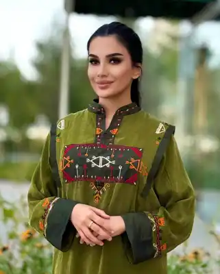 Türkmen fasonlar pombarh fasonlar Fasonlar 2025 fasonlar fason moda modalar Bezen bezen Türkmen fasonlar 2026 Türkmen fasonlar 2025 Türkmen fasonlar 2024 Türkmen fasonlar 2023 turkmenistan türkmenistan turkmen türkmen ashgabat  asgabat aşgabat balkan mary lebap dashoguz dasoguz daşoguz pombarh ponbarhat gulyupek gülýüpek stapel ştapel Gralan Çüýdeşen Abaýa Gadymy Krep Gurultaý 	Keteni Ýüpek Şifon Gipýur Lyon Welwet Atlas Kaşemir Streýç Suzana Ştapel Gülýüpek Pombarh Ýupka Gursakça Aksesuarlar Palto Penjek Okuw eşik Fata Sport eşik Uniforma Nakidka Öýme Şarf kompýuter ýaka ýaglyk Arenda köýnek 2nji el köýnek Taýyn köýnek Matalar Milli lybas milli lybaslar Toý köýnek Toý köýnekler toy koynek toy koynekler gundelik koynekler Gündelik	 
 köýnekler fata koynek Modern taze fason Eskiz koynektm turkmenkoynek türkmenkoynek fason moda moda fasonlar Iş eşik el iş	sada	ýakaly ýakasyz	keşdeli biserli	ýeňli giň nagyşly ýüregi açyk stoýka ýaka ýanly kombinasiýa 	zerli üsti aşak guşakly seçekli gysga ýeňli Gülýüpek Toý köýnek el iş, keşdeli, ýeňli, giň 17-25, 26-35 Haki yaz, tomus, guyz, gysh Taýyn köýnek