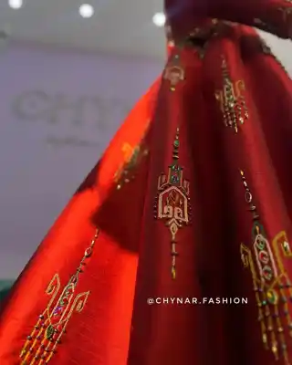 Türkmen fasonlar pombarh fasonlar Fasonlar 2025 fasonlar fason moda modalar Bezen bezen Türkmen fasonlar 2026 Türkmen fasonlar 2025 Türkmen fasonlar 2024 Türkmen fasonlar 2023 turkmenistan türkmenistan turkmen türkmen ashgabat  asgabat aşgabat balkan mary lebap dashoguz dasoguz daşoguz pombarh ponbarhat gulyupek gülýüpek stapel ştapel Gralan Çüýdeşen Abaýa Gadymy Krep Gurultaý 	Keteni Ýüpek Şifon Gipýur Lyon Welwet Atlas Kaşemir Streýç Suzana Ştapel Gülýüpek Pombarh Ýupka Gursakça Aksesuarlar Palto Penjek Okuw eşik Fata Sport eşik Uniforma Nakidka Öýme Şarf kompýuter ýaka ýaglyk Arenda köýnek 2nji el köýnek Taýyn köýnek Matalar Milli lybas milli lybaslar Toý köýnek Toý köýnekler toy koynek toy koynekler gundelik koynekler Gündelik	 
 köýnekler fata koynek Modern taze fason Eskiz koynektm turkmenkoynek türkmenkoynek fason moda moda fasonlar Iş eşik el iş	sada	ýakaly ýakasyz	keşdeli biserli	ýeňli giň nagyşly ýüregi açyk stoýka ýaka ýanly kombinasiýa 	zerli üsti aşak guşakly seçekli gysga ýeňli Toý köýnek el iş, keşdeli, ýakaly, biserli, ýeňli, stoýka ýaka, nagyşly 12-16, 17-25, 26-35 Gyzyl