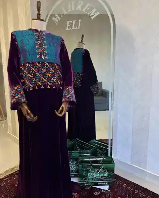 Türkmen fasonlar pombarh fasonlar Fasonlar 2025 fasonlar fason moda modalar Bezen bezen Türkmen fasonlar 2026 Türkmen fasonlar 2025 Türkmen fasonlar 2024 Türkmen fasonlar 2023 turkmenistan türkmenistan turkmen türkmen ashgabat  asgabat aşgabat balkan mary lebap dashoguz dasoguz daşoguz pombarh ponbarhat gulyupek gülýüpek stapel ştapel Gralan Çüýdeşen Abaýa Gadymy Krep Gurultaý 	Keteni Ýüpek Şifon Gipýur Lyon Welwet Atlas Kaşemir Streýç Suzana Ştapel Gülýüpek Pombarh Ýupka Gursakça Aksesuarlar Palto Penjek Okuw eşik Fata Sport eşik Uniforma Nakidka Öýme Şarf kompýuter ýaka ýaglyk Arenda köýnek 2nji el köýnek Taýyn köýnek Matalar Milli lybas milli lybaslar Toý köýnek Toý köýnekler toy koynek toy koynekler gundelik koynekler Gündelik	 
 köýnekler fata koynek Modern taze fason Eskiz koynektm turkmenkoynek türkmenkoynek fason moda moda fasonlar Iş eşik el iş	sada	ýakaly ýakasyz	keşdeli biserli	ýeňli giň nagyşly ýüregi açyk stoýka ýaka ýanly kombinasiýa 	zerli üsti aşak guşakly seçekli gysga ýeňli Panbarhat (Pombarh) Toý köýnek el iş, ýakaly, ýeňli, giň, kombinasiýa, nagyşly 26-35, 35+ #4B2C75 yaz, gysh