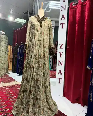 Türkmen fasonlar pombarh fasonlar Fasonlar 2025 fasonlar fason moda modalar Bezen bezen Türkmen fasonlar 2026 Türkmen fasonlar 2025 Türkmen fasonlar 2024 Türkmen fasonlar 2023 turkmenistan türkmenistan turkmen türkmen ashgabat  asgabat aşgabat balkan mary lebap dashoguz dasoguz daşoguz pombarh ponbarhat gulyupek gülýüpek stapel ştapel Gralan Çüýdeşen Abaýa Gadymy Krep Gurultaý 	Keteni Ýüpek Şifon Gipýur Lyon Welwet Atlas Kaşemir Streýç Suzana Ştapel Gülýüpek Pombarh Ýupka Gursakça Aksesuarlar Palto Penjek Okuw eşik Fata Sport eşik Uniforma Nakidka Öýme Şarf kompýuter ýaka ýaglyk Arenda köýnek 2nji el köýnek Taýyn köýnek Matalar Milli lybas milli lybaslar Toý köýnek Toý köýnekler toy koynek toy koynekler gundelik koynekler Gündelik	 
 köýnekler fata koynek Modern taze fason Eskiz koynektm turkmenkoynek türkmenkoynek fason moda moda fasonlar Iş eşik el iş	sada	ýakaly ýakasyz	keşdeli biserli	ýeňli giň nagyşly ýüregi açyk stoýka ýaka ýanly kombinasiýa 	zerli üsti aşak guşakly seçekli gysga ýeňli Lyon, Ýüpek, Panbarhat (Pombarh) Toý köýnek el iş, sada, ýakasyz, biserli, ýeňli, giň, kombinasiýa 17-25, 26-35 Bežewyý, Goňur, Altyn yaz, tomus