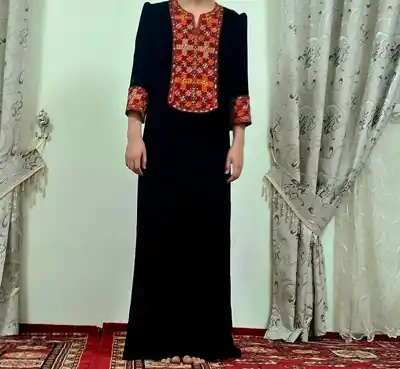 Türkmen fasonlar pombarh fasonlar Fasonlar 2025 fasonlar fason moda modalar Bezen bezen Türkmen fasonlar 2026 Türkmen fasonlar 2025 Türkmen fasonlar 2024 Türkmen fasonlar 2023 turkmenistan türkmenistan turkmen türkmen ashgabat  asgabat aşgabat balkan mary lebap dashoguz dasoguz daşoguz pombarh ponbarhat gulyupek gülýüpek stapel ştapel Gralan Çüýdeşen Abaýa Gadymy Krep Gurultaý 	Keteni Ýüpek Şifon Gipýur Lyon Welwet Atlas Kaşemir Streýç Suzana Ştapel Gülýüpek Pombarh Ýupka Gursakça Aksesuarlar Palto Penjek Okuw eşik Fata Sport eşik Uniforma Nakidka Öýme Şarf kompýuter ýaka ýaglyk Arenda köýnek 2nji el köýnek Taýyn köýnek Matalar Milli lybas milli lybaslar Toý köýnek Toý köýnekler toy koynek toy koynekler gundelik koynekler Gündelik	 
 köýnekler fata koynek Modern taze fason Eskiz koynektm turkmenkoynek türkmenkoynek fason moda moda fasonlar Iş eşik el iş	sada	ýakaly ýakasyz	keşdeli biserli	ýeňli giň nagyşly ýüregi açyk stoýka ýaka ýanly kombinasiýa 	zerli üsti aşak guşakly seçekli gysga ýeňli Panbarhat (Pombarh), Tulky  ýakaly, ýeňli, giň, el ýaka, gaýma 17-25, 26-35 Gara yaz, tomus, guyz 2nji el