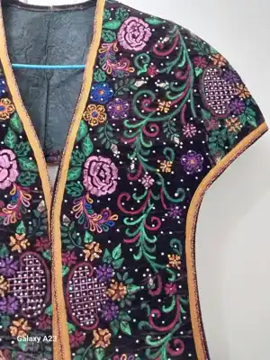 Türkmen fasonlar pombarh fasonlar Fasonlar 2025 fasonlar fason moda modalar Bezen bezen Türkmen fasonlar 2026 Türkmen fasonlar 2025 Türkmen fasonlar 2024 Türkmen fasonlar 2023 turkmenistan türkmenistan turkmen türkmen ashgabat  asgabat aşgabat balkan mary lebap dashoguz dasoguz daşoguz pombarh ponbarhat gulyupek gülýüpek stapel ştapel Gralan Çüýdeşen Abaýa Gadymy Krep Gurultaý 	Keteni Ýüpek Şifon Gipýur Lyon Welwet Atlas Kaşemir Streýç Suzana Ştapel Gülýüpek Pombarh Ýupka Gursakça Aksesuarlar Palto Penjek Okuw eşik Fata Sport eşik Uniforma Nakidka Öýme Şarf kompýuter ýaka ýaglyk Arenda köýnek 2nji el köýnek Taýyn köýnek Matalar Milli lybas milli lybaslar Toý köýnek Toý köýnekler toy koynek toy koynekler gundelik koynekler Gündelik	 
 köýnekler fata koynek Modern taze fason Eskiz koynektm turkmenkoynek türkmenkoynek fason moda moda fasonlar Iş eşik el iş	sada	ýakaly ýakasyz	keşdeli biserli	ýeňli giň nagyşly ýüregi açyk stoýka ýaka ýanly kombinasiýa 	zerli üsti aşak guşakly seçekli gysga ýeňli Panbarhat (Pombarh) Toý köýnek, Milli lybas el iş, gysga ýeňli, giň, gaş, el ýaka, gaýma, 4 iňňe ýaka 17-25, 26-35  yaz, tomus, guyz 2nji el, Nakidka