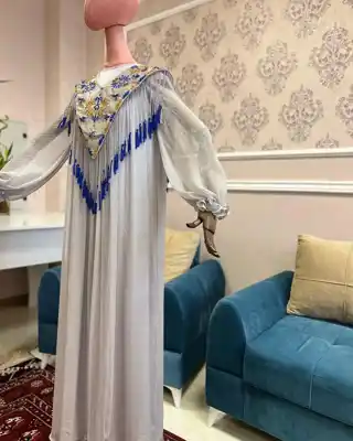 Türkmen fasonlar pombarh fasonlar Fasonlar 2025 fasonlar fason moda modalar Bezen bezen Türkmen fasonlar 2026 Türkmen fasonlar 2025 Türkmen fasonlar 2024 Türkmen fasonlar 2023 turkmenistan türkmenistan turkmen türkmen ashgabat  asgabat aşgabat balkan mary lebap dashoguz dasoguz daşoguz pombarh ponbarhat gulyupek gülýüpek stapel ştapel Gralan Çüýdeşen Abaýa Gadymy Krep Gurultaý 	Keteni Ýüpek Şifon Gipýur Lyon Welwet Atlas Kaşemir Streýç Suzana Ştapel Gülýüpek Pombarh Ýupka Gursakça Aksesuarlar Palto Penjek Okuw eşik Fata Sport eşik Uniforma Nakidka Öýme Şarf kompýuter ýaka ýaglyk Arenda köýnek 2nji el köýnek Taýyn köýnek Matalar Milli lybas milli lybaslar Toý köýnek Toý köýnekler toy koynek toy koynekler gundelik koynekler Gündelik	 
 köýnekler fata koynek Modern taze fason Eskiz koynektm turkmenkoynek türkmenkoynek fason moda moda fasonlar Iş eşik el iş	sada	ýakaly ýakasyz	keşdeli biserli	ýeňli giň nagyşly ýüregi açyk stoýka ýaka ýanly kombinasiýa 	zerli üsti aşak guşakly seçekli gysga ýeňli Lyon Toý köýnek, Milli lybas el iş